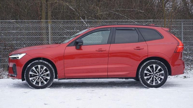 Gebraucht Volvo XC60 Plus 197 PS (144 kW) 2024 Rot SUV