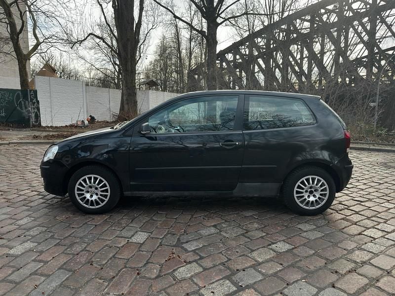 Gebraucht VW Polo 54 PS (39 kW) 2005 Schwarz Kleinwagen