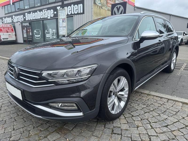 Grau Gebraucht 2020 VW Passat Alltrack Kombi | 26.990 € (Fairer Preis) - Bild 1/4