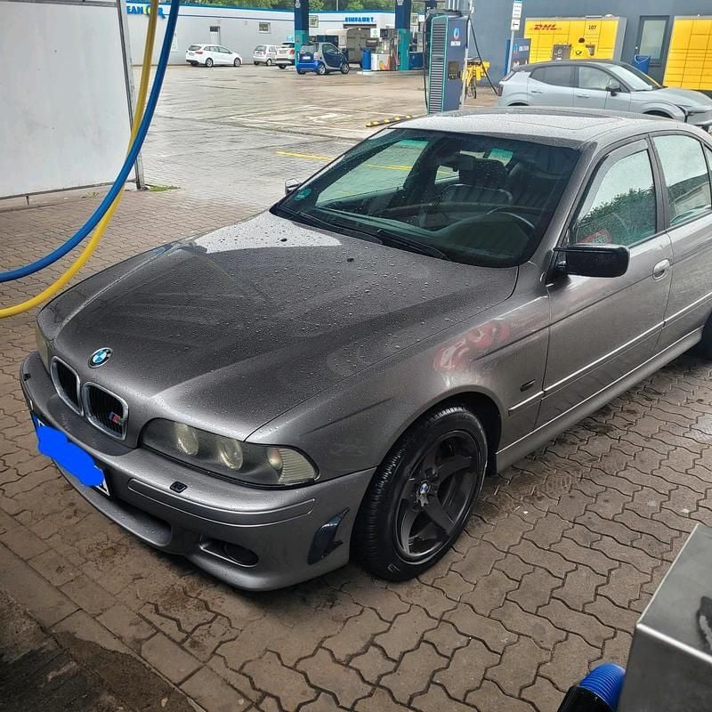 Andere außenfarben Gebraucht 2003 BMW 530 M Sport Limousine | 3.450 € - Bild 1/4