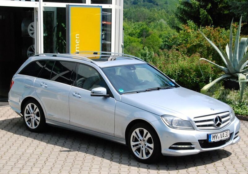 Silber Gebraucht 2013 Mercedes C220 Avantgarde Limousine | 6.600 € (Teuer) - Bild 1/4