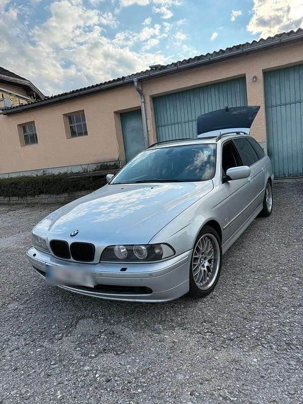 Silber Gebraucht 2003 BMW 525 M Sport Kombi | 3.390 € (Guter Preis) - Bild 1/4