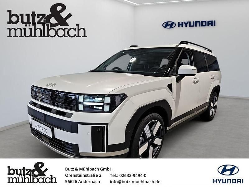 Creamy white (matt) / mat Neu 2025 Hyundai Santa Fe Signature SUV | 55.490 € (Fairer Preis) - Bild 1/3