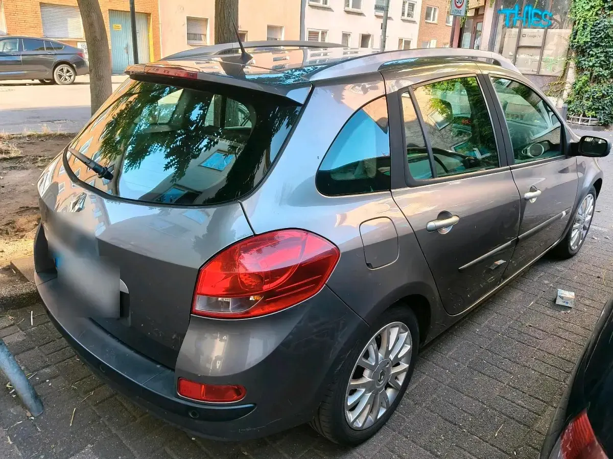 Gebraucht Renault Clio 101 PS (74 kW) 2009 Silber Kombi