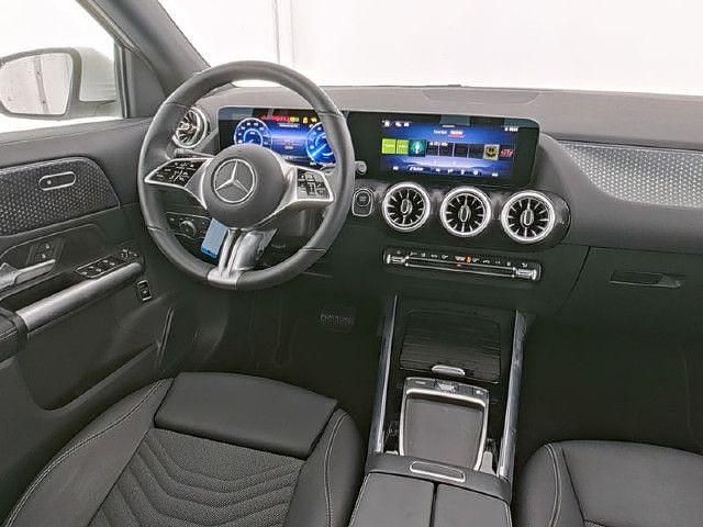 Gebraucht Mercedes EQA300 Advanced 167 kW (228 PS) 2024 Weiß SUV