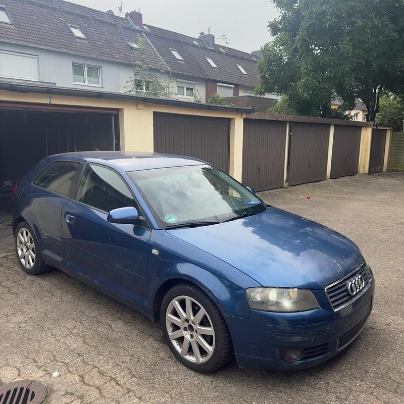 Blau Gebraucht 2003 Audi A3 S-Line Kleinwagen | 700 € (Superpreis) - Bild 1/4
