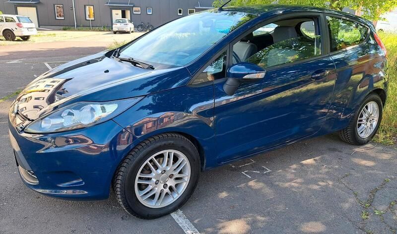 Blau Gebraucht 2009 Ford Fiesta Trend Kleinwagen | 3.200 € (Fairer Preis) - Bild 1/4