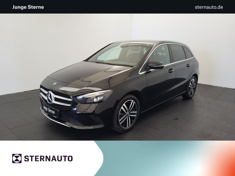 Lack kosmosschwarz Gebraucht 2022 Mercedes B200 Progressive Van / Kleinbus | 27.370 € (Fairer Preis) - Bild 1/4