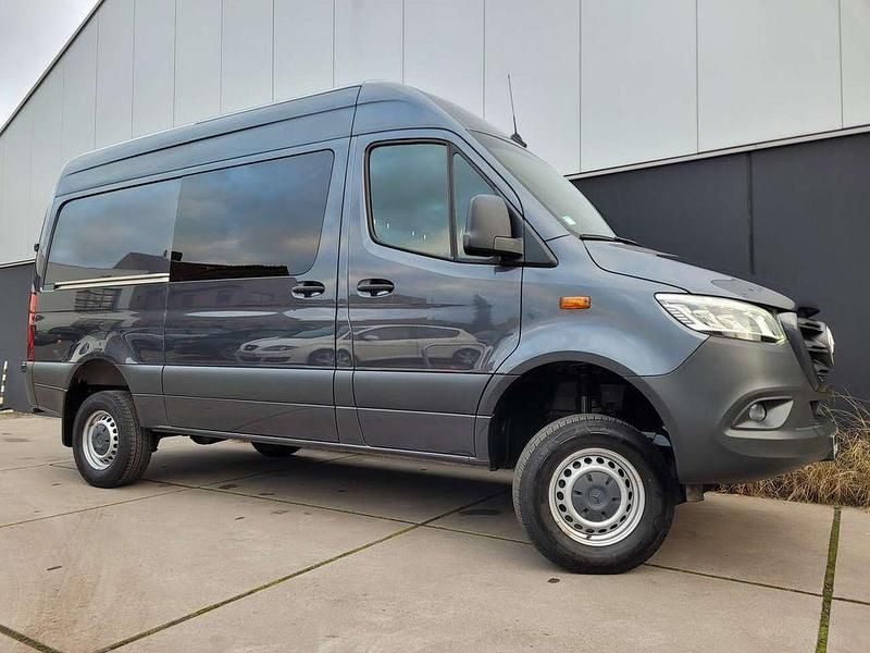 Gebraucht Mercedes Sprinter 190 PS (139 kW) 2023 Grau Van