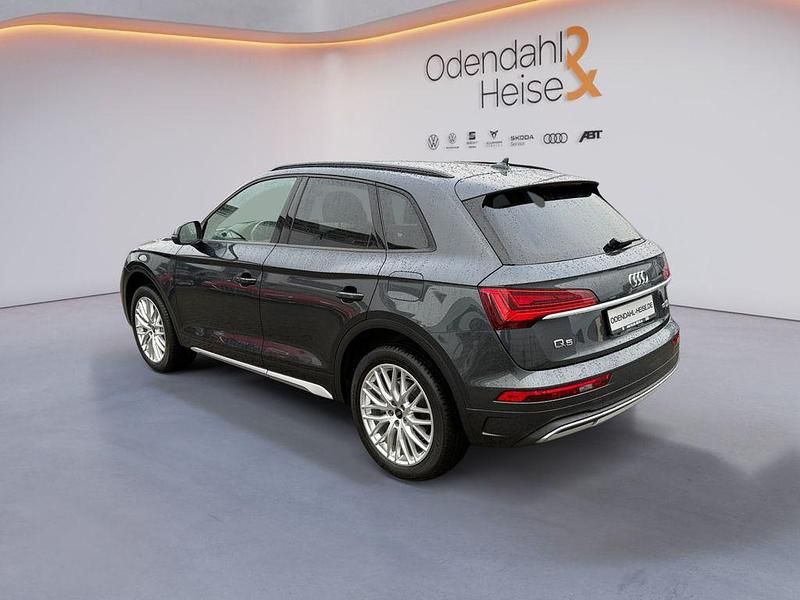 Używany Audi Q5 Advanced Plus 299 KM (219 kW) 2022 Szary SUV