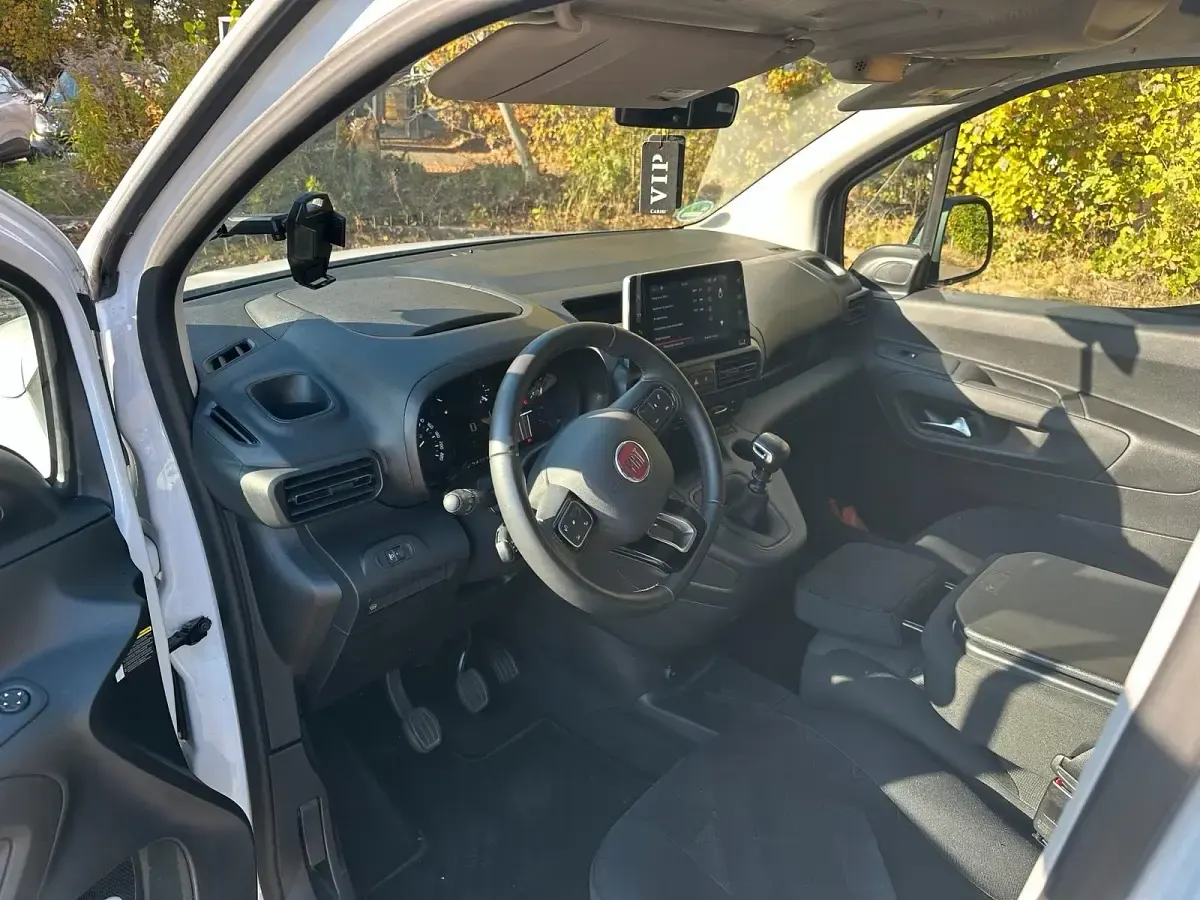 Gebraucht Fiat Doblò 131 PS (96 kW) 2023 Weiß Van / Kleinbus