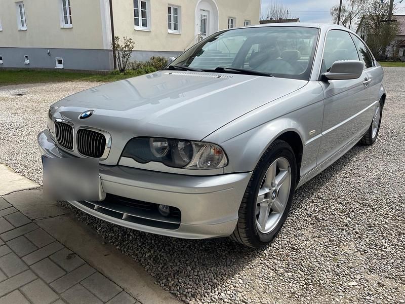 Gebraucht BMW 320 150 PS (110 kW) 2000 Silber Coupé