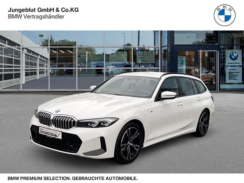 Weiss Gebraucht 2024 BMW 318 Comfort Edition Kombi | 35.640 € (Fairer Preis) - Bild 1/3
