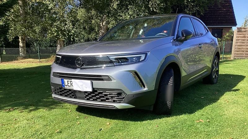 Silber Gebraucht 2021 Opel Mokka Ultimate SUV | 18.900 € (Fairer Preis) - Bild 1/4