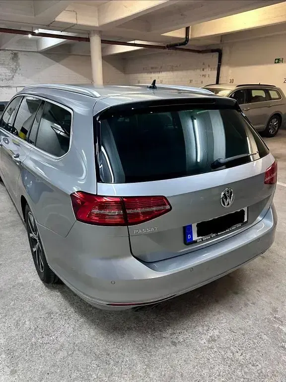 Gebraucht VW Passat Highline 179 PS (131 kW) 2018 Silber Kombi