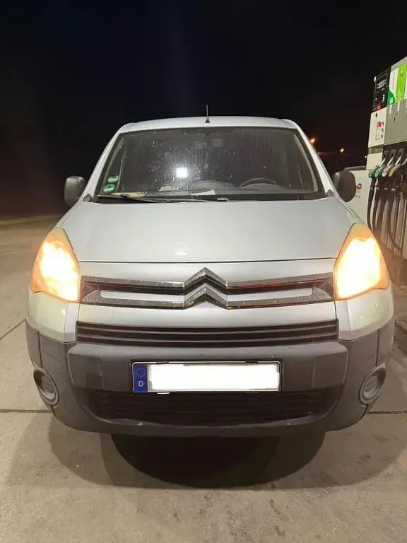 Gebraucht Citroën Berlingo 90 PS (66 kW) 2008 Silber Van / Kleinbus