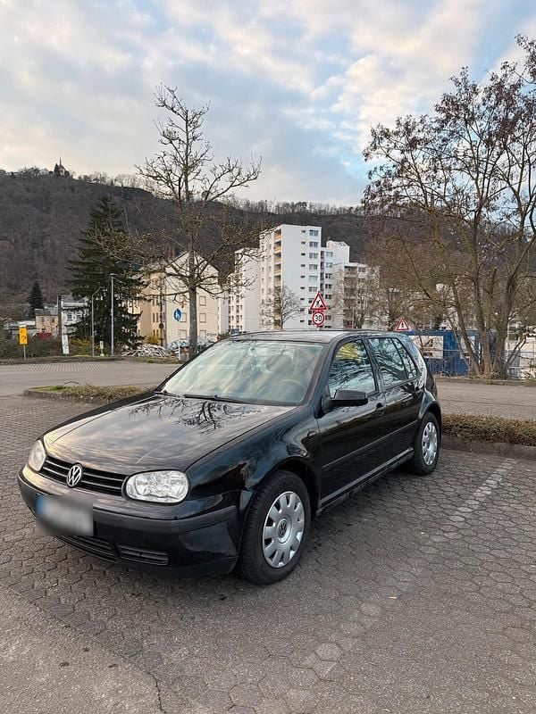 Gebraucht VW Golf IV 90 PS (66 kW) 2004 Schwarz Kleinwagen