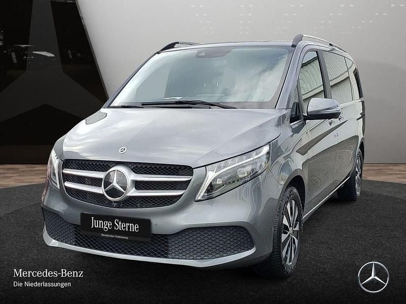 Gebraucht Mercedes V300 Avantgarde Edition 237 PS (174 kW) 2023 Grau Van / Kleinbus