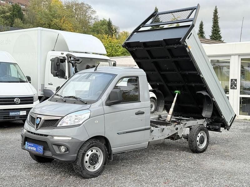 Grau Gebraucht 2023 Piaggio Porter SUV | 21.490 € (Guter Preis) - Bild 1/4