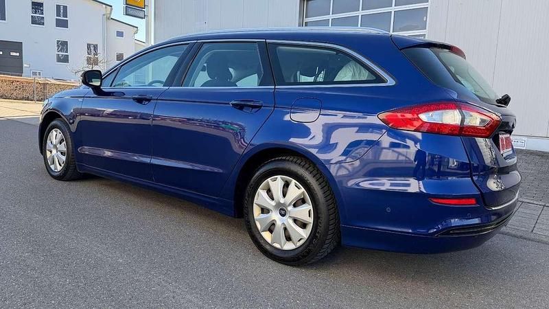 Gebraucht Ford Mondeo 150 PS (110 kW) 2015 Blau Kombi
