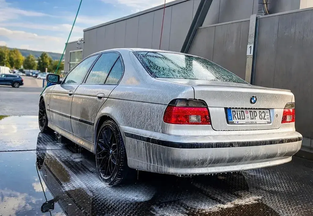 Gebraucht BMW 528 Performance 193 PS (141 kW) 1999 Silber Limousine