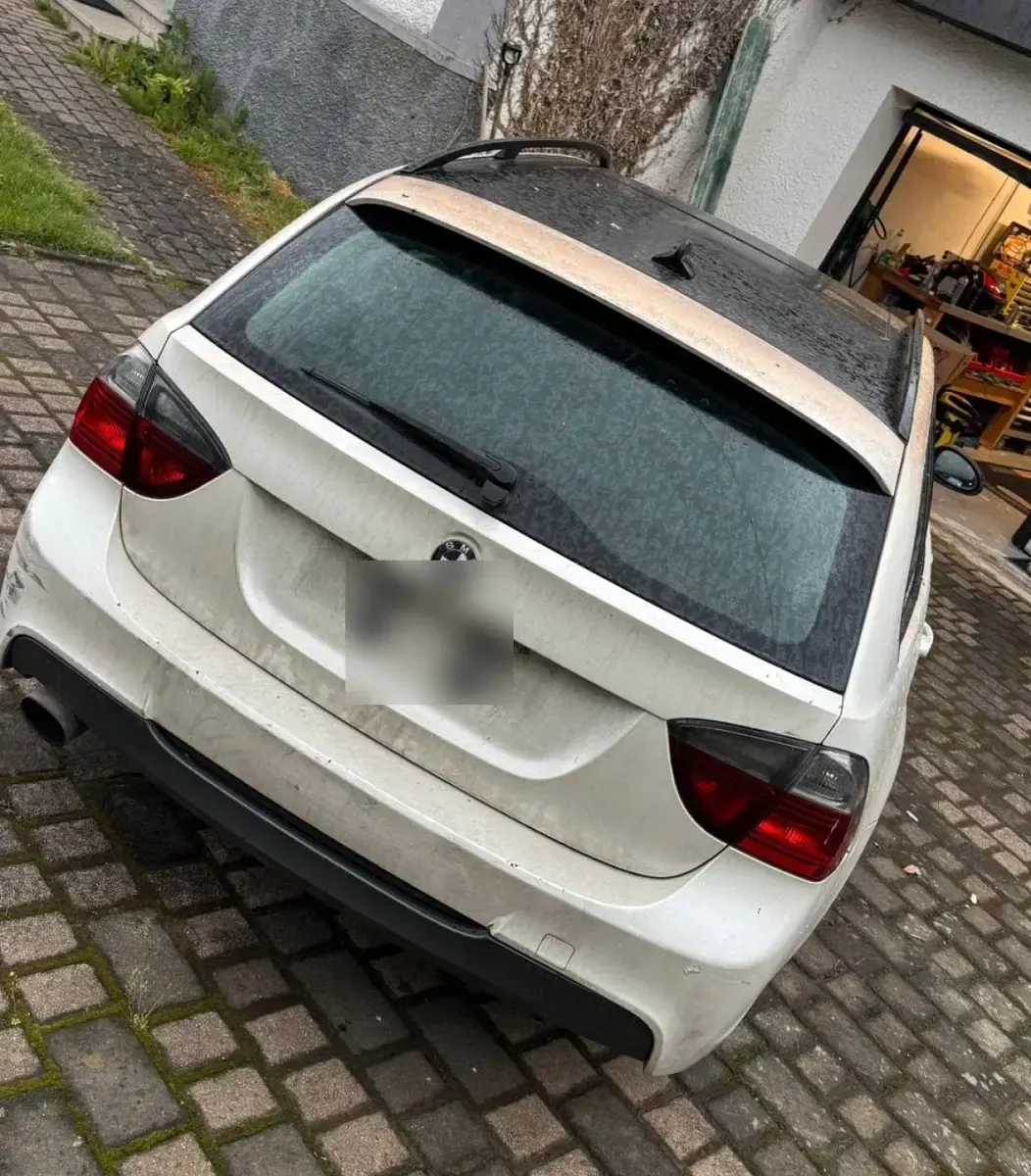 Gebraucht BMW 320 177 PS (130 kW) 2008 Silber Kombi