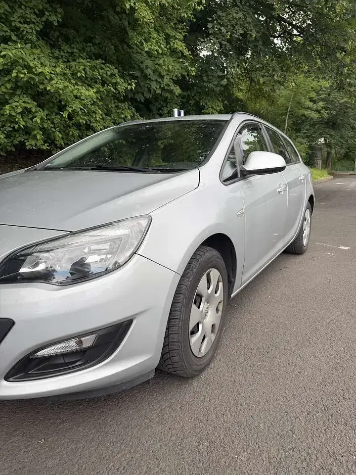 Gebraucht Opel Astra Style 110 PS (80 kW) 2015 Silber Kombi