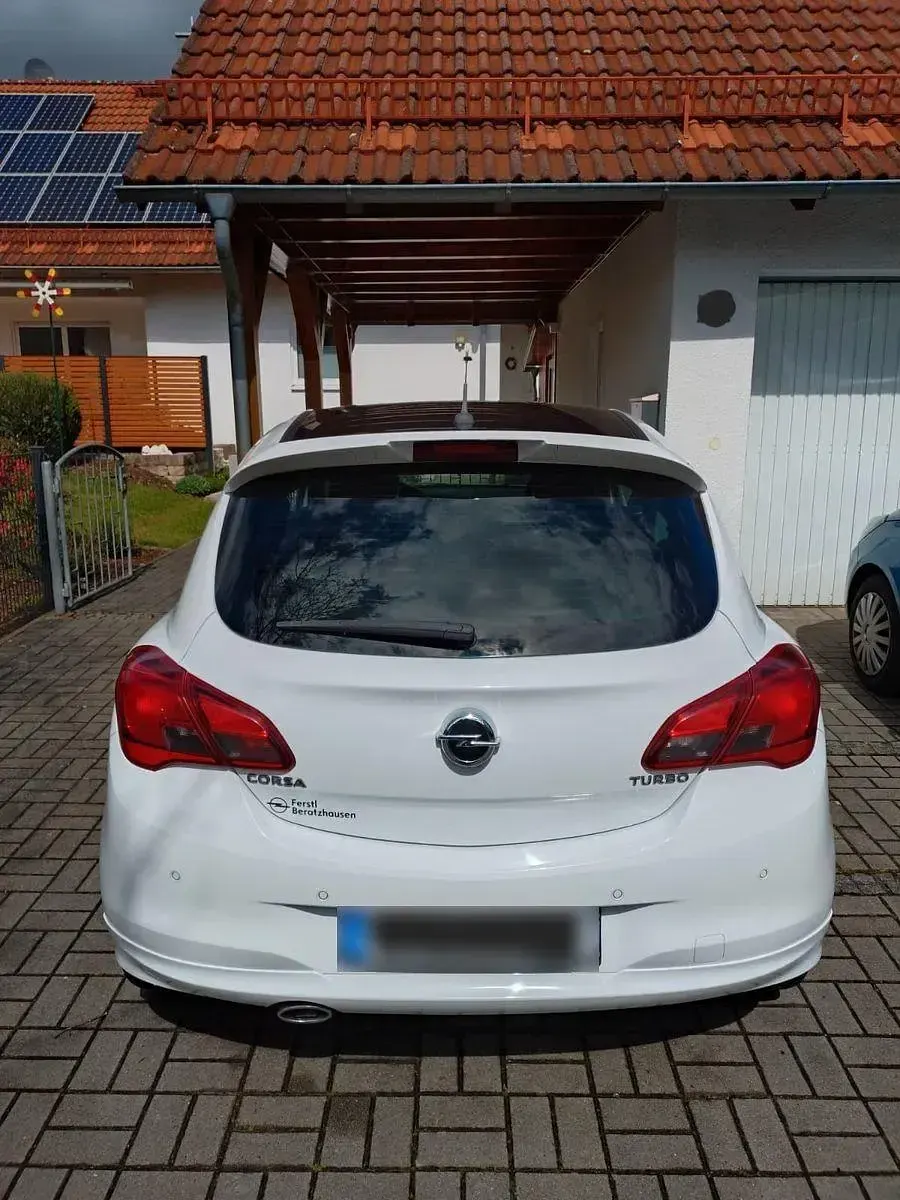 Gebraucht Opel Corsa Color Edition 101 PS (74 kW) 2015 Weiß Kleinwagen