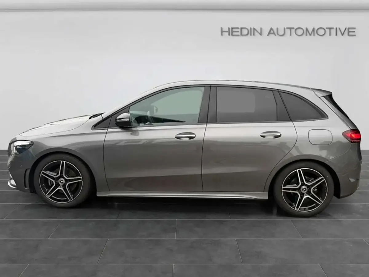 Gebraucht Mercedes B200 AMG 150 PS (110 kW) 2025 Grau Kleinwagen