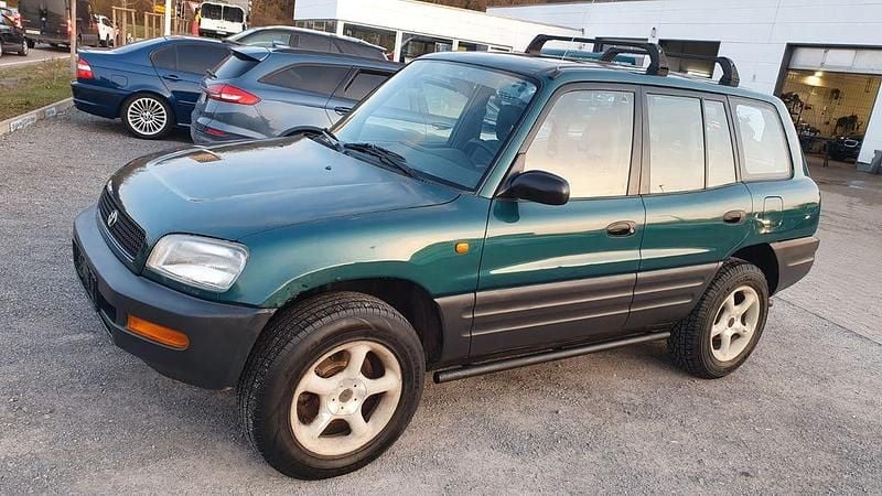Gebraucht Toyota RAV4 129 PS (94 kW) 1996 Grün SUV