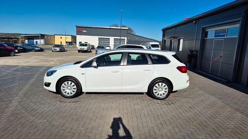 Gebraucht Opel Astra 116 PS (85 kW) 2015 Weiß Kombi