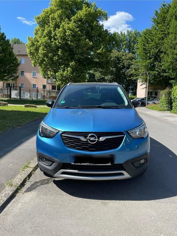 Blau Gebraucht 2018 Opel Crossland X Innovation SUV | 8.999 € (Guter Preis) - Bild 1/4