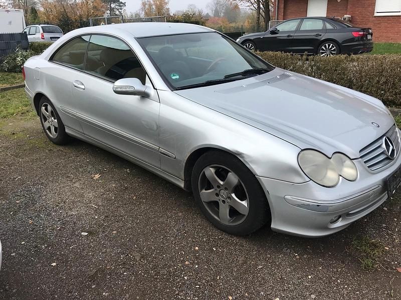 Silber Gebraucht 2004 Mercedes CLK200 Coupé | 1.750 € (Guter Preis) - Bild 1/4