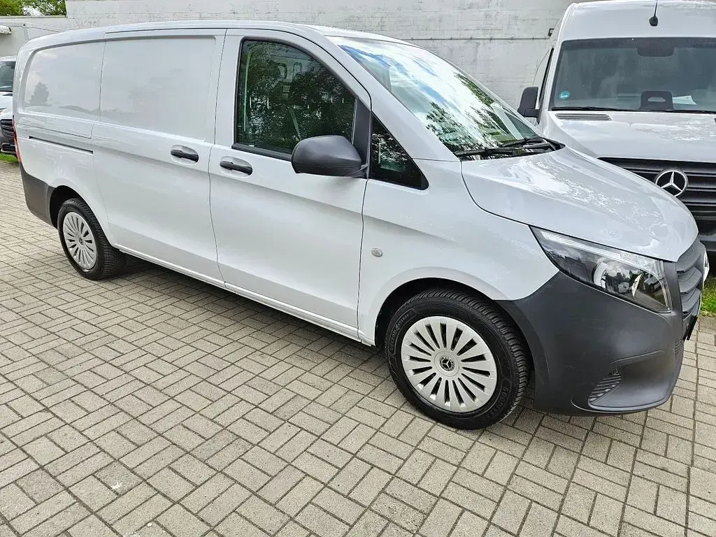 Gebraucht Mercedes Vito 163 PS (119 kW) 2025 Weiß Van