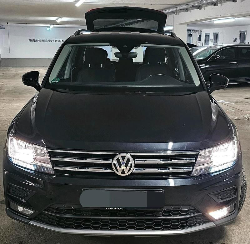 Gebraucht VW Tiguan Allspace IQ Drive 150 PS (110 kW) 2020 Schwarz SUV