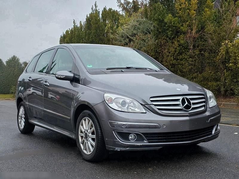 Gebraucht Mercedes B200 Edition 136 PS (100 kW) 2007 Grau Van / Kleinbus