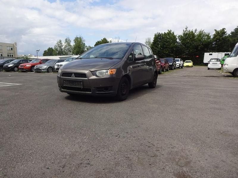 Braun Gebraucht 2012 Mitsubishi Colt Inform Limousine | 1.990 € (Fairer Preis) - Bild 1/4