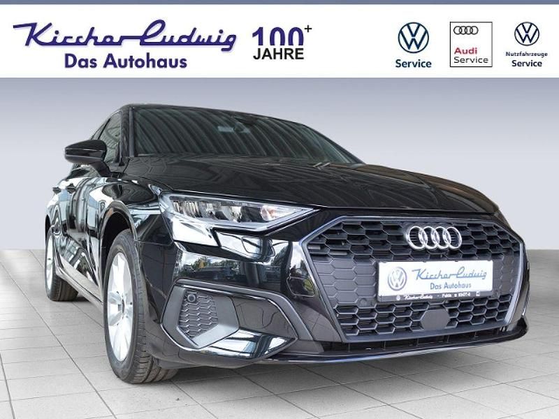 Mythosschwarz metallic (metallic) Gebraucht 2024 Audi A3 Limousine | 28.989 € (Superpreis) - Bild 1/4