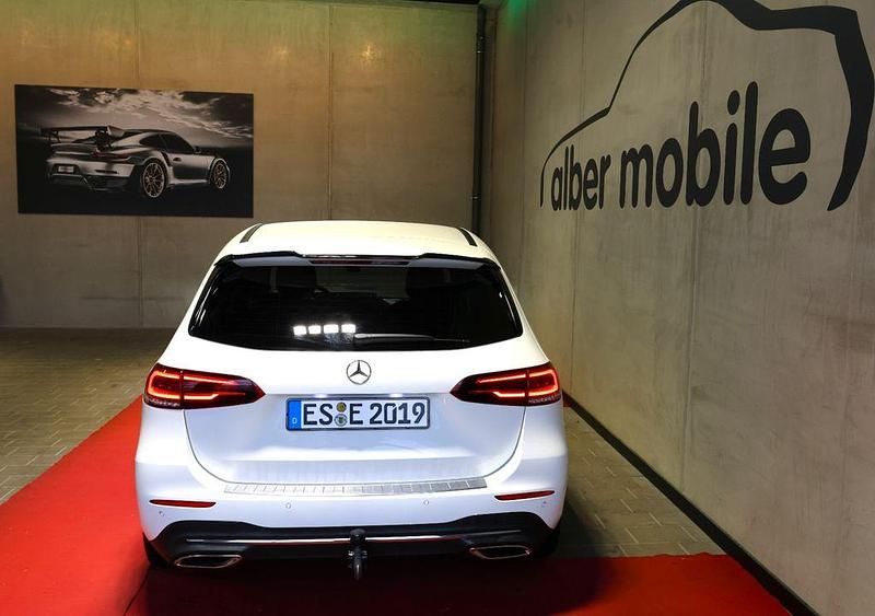 Gebraucht Mercedes B220 AMG 190 PS (139 kW) 2020 Polarweiss Van / Kleinbus