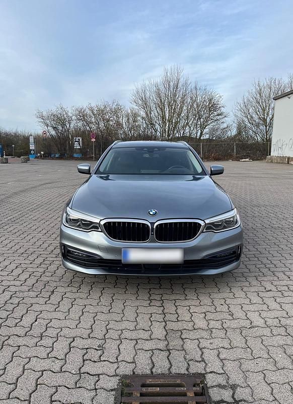 Gebraucht BMW 530 265 PS (194 kW) 2018 Andere farben Kombi