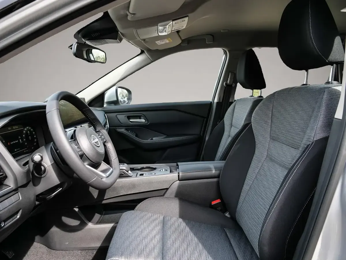 Neu Nissan X-Trail Acenta 163 PS (119 kW) 2026 Manufacturer SUV