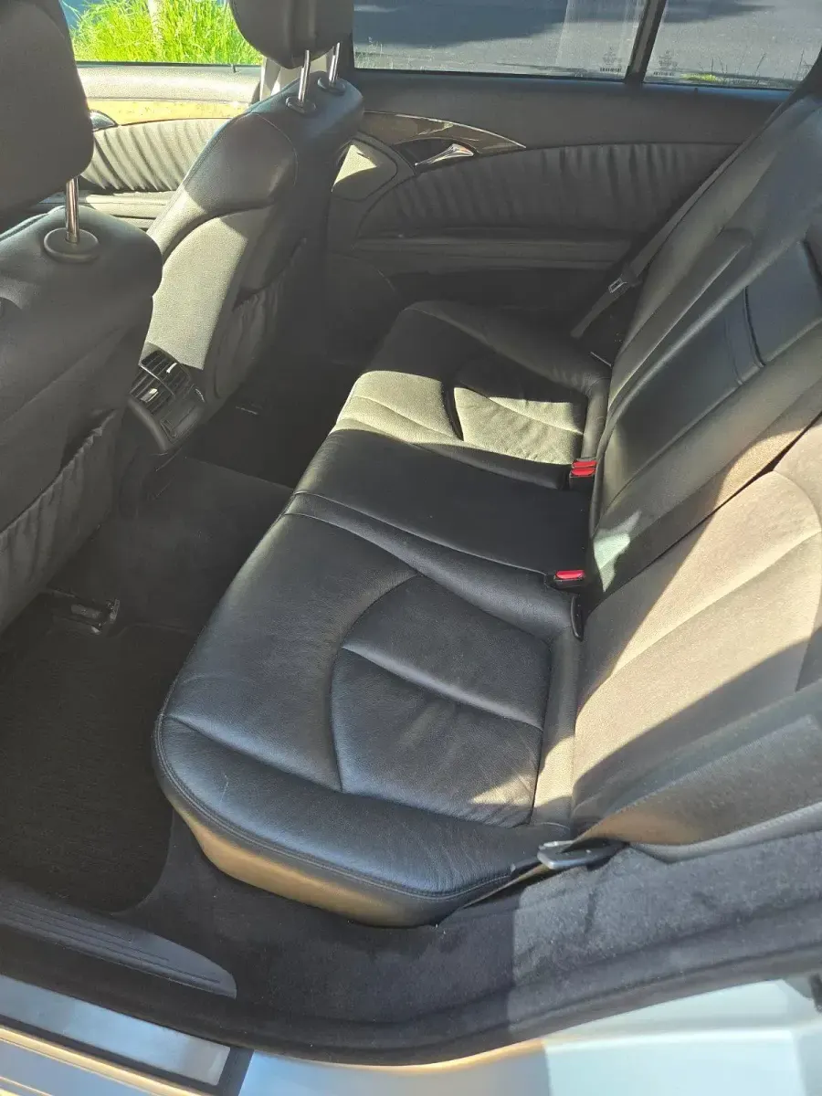 Gebraucht Mercedes E220 Avantgarde 170 PS (125 kW) 2007 Silber Kombi