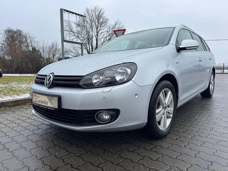 Gebraucht VW Golf VI Match 105 PS (77 kW) 2012 Silber Kleinwagen