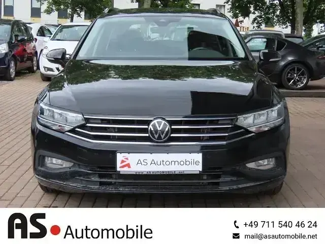 Gebraucht VW Passat Conceptline 150 PS (110 kW) 2023 Schwarz Kombi