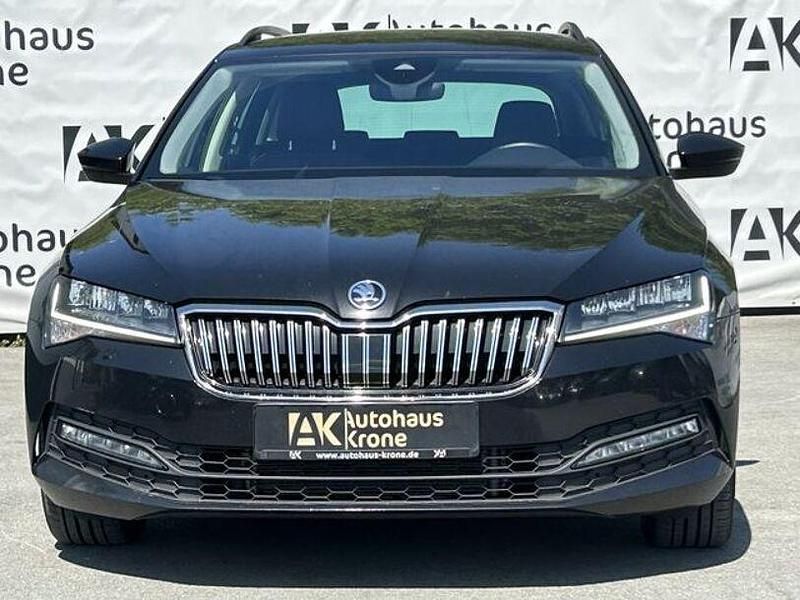 Gebraucht Skoda Superb 200 PS (147 kW) 2022 Schwarzmagic perleffekt Kombi
