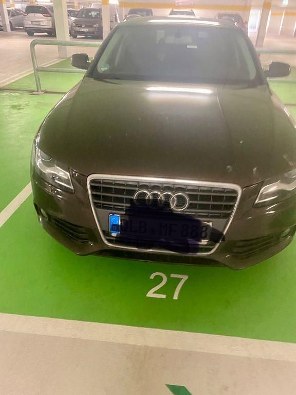 Braun Gebraucht 2011 Audi A4 Ambition Kombi | 5.990 € (Guter Preis) - Bild 1/4