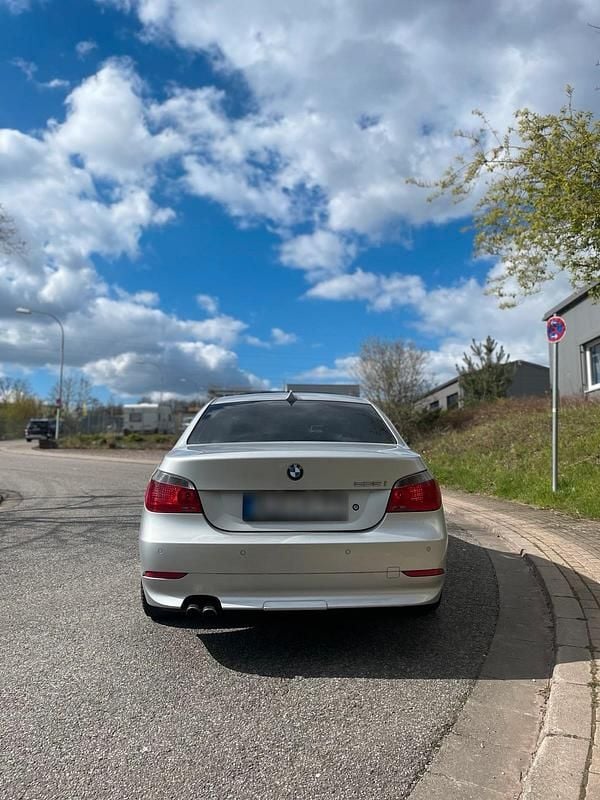 Gebraucht BMW 525 218 PS (160 kW) 2005 Grau Limousine