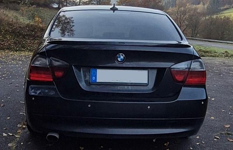 Gebraucht BMW 318 Performance 143 PS (105 kW) 2007 Schwarz Limousine