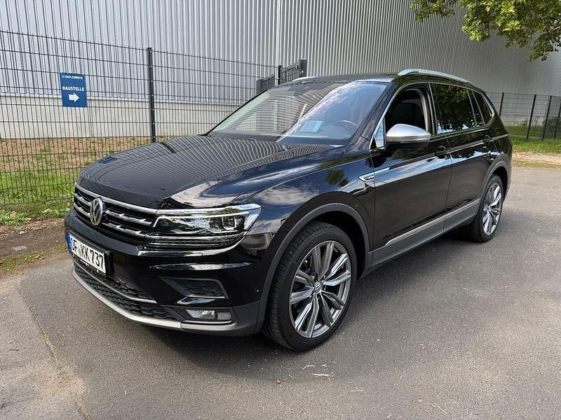 Schwarz Gebraucht 2017 VW Tiguan Allspace SUV | 28.900 € (Fairer Preis) - Bild 1/4