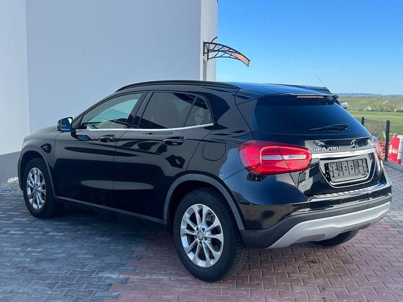 Gebraucht Mercedes GLA200 136 PS (100 kW) 2014 Schwarz SUV